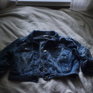 Crop denim jacket